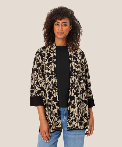 MaLuciana Cardi in Black