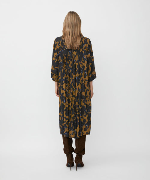 MaNadyne Dress in Breen