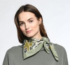 Scarf in Moss Print