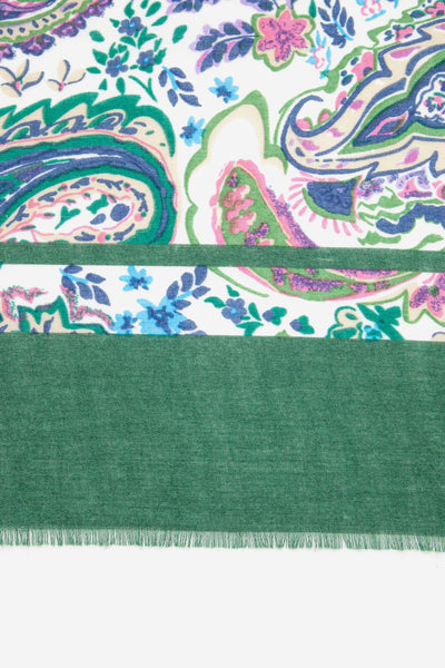 Vintage Paisley Print in Green