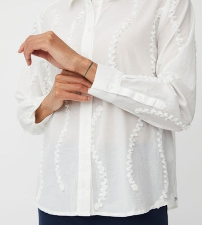 MaImma Shirt in White Embroidery Jet Stream