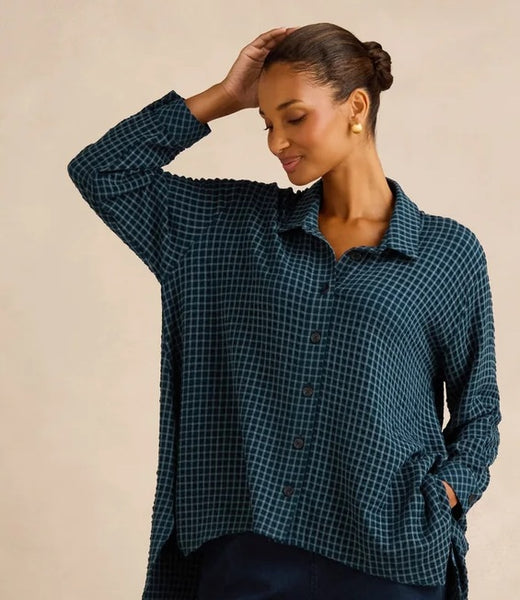 Seersucker Small Squares Relaxed Shirt in Marine