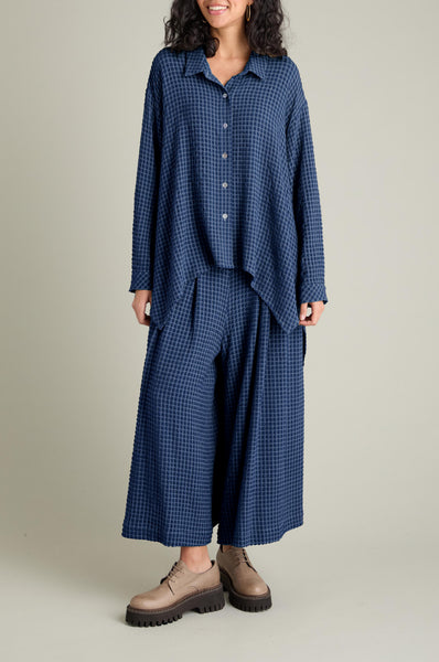Seersucker Small Squares Relaxed Shirt in Marine