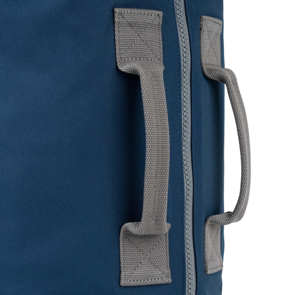 Heathrow Duffle - Backpack in Ash and Deep Blue