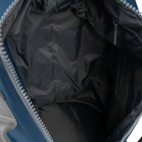 Heathrow Duffle - Backpack in Ash and Deep Blue