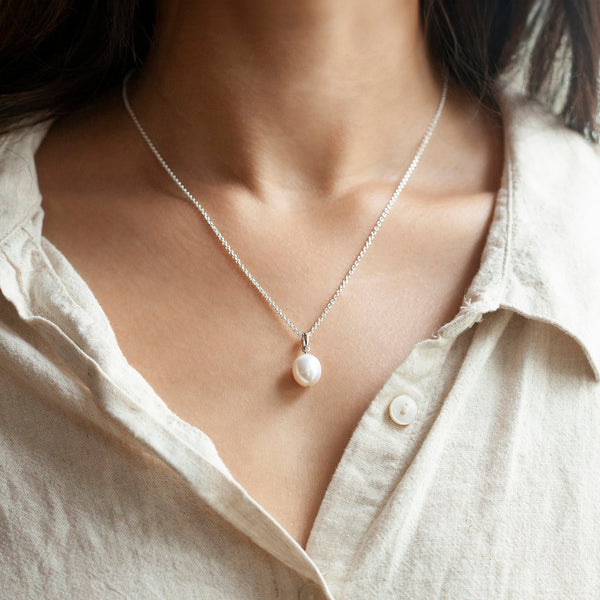 Silver Pendant with Freshwater Pearl